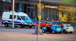 Driftował na parkingu w Świeciu. Stracił prawo jazdy i został ukarany wysokim mandatem