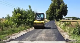 Plac budowy na drogach w gminie Bukowiec. Kilka odci&hellip;
