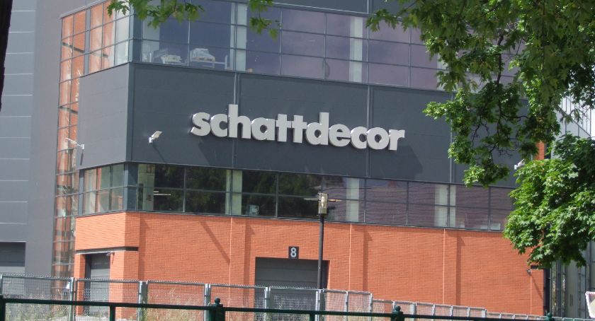 250 000 euro od Schattdecor! 