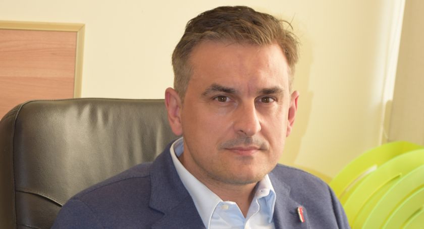  Co podłączy NEC 