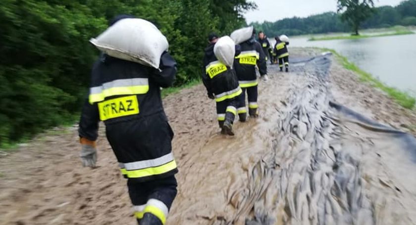 Korfantów: Wał groził przerwaniem