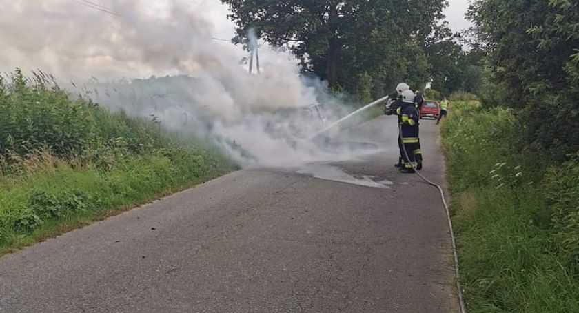 Spłonęło auto. OSP w akcji