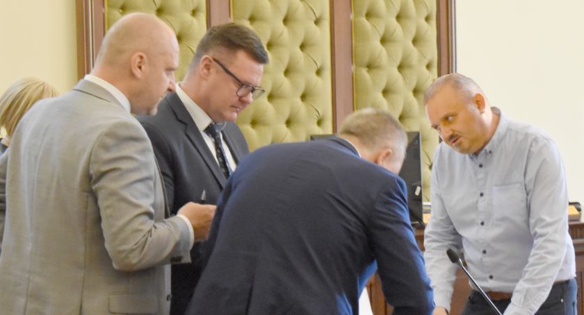 Knują przeciwko staroście 