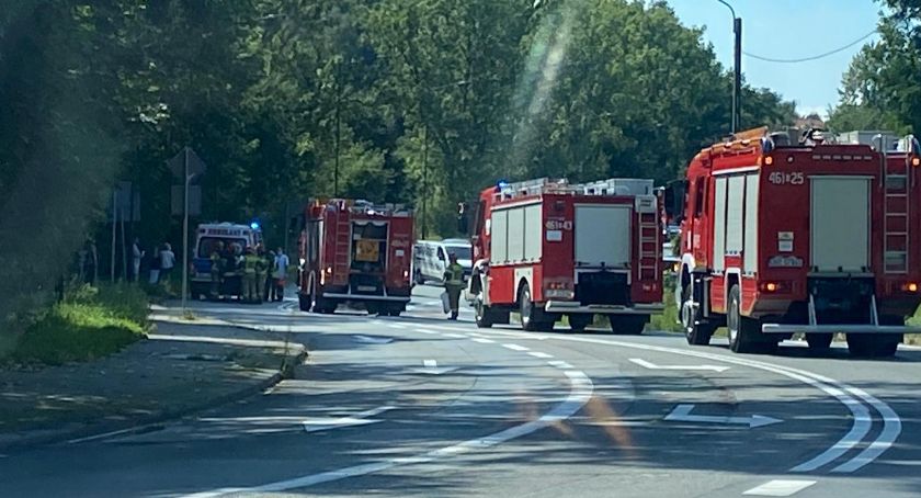Wypadek busa na ul. Otmuchowskiej. Doga jest zamknięta [aktualizacja]