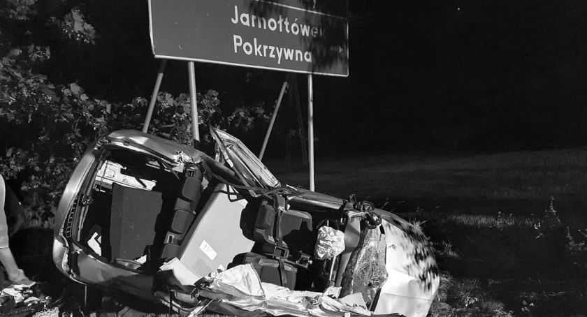 Śmiertelny wypadek w Konradowie. Nie żyje 25 – letni kierowca