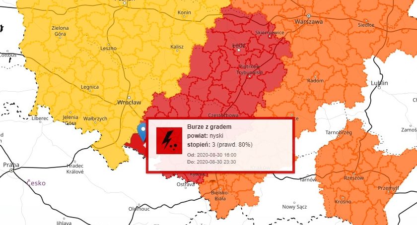 Burze z gradem i porywisty wiatr. Trzeci stopień zagrożenia