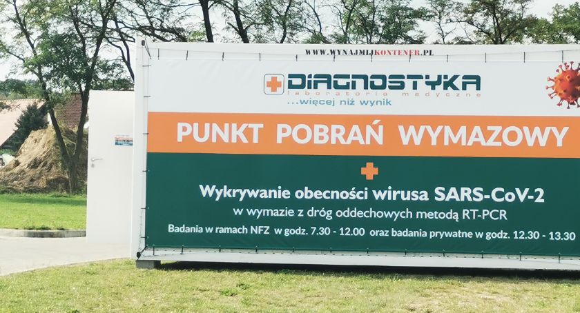 Wymazowy punkt pobrań pod halą 
