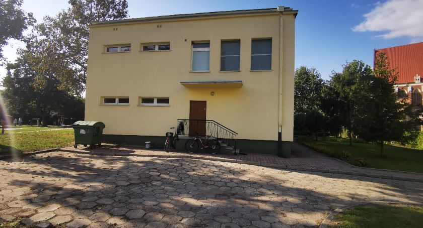 Powiat i gmina przeciw dzieciom 