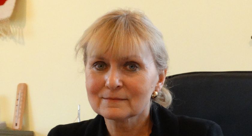 Koronawirus: Zakażeni księża i samorządowcy