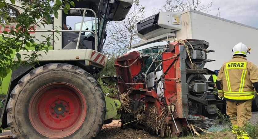 Zderzenie kombajnu z ciężarówką pod Otmuchowem 