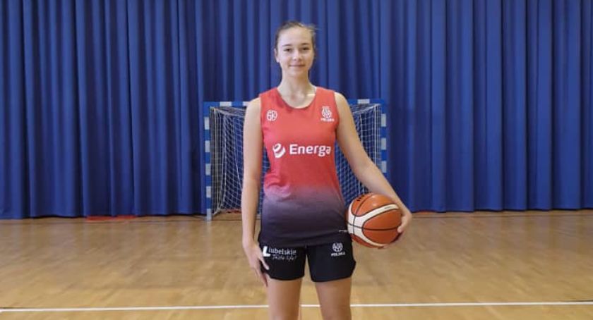 Karolina w kadrze Polski!
