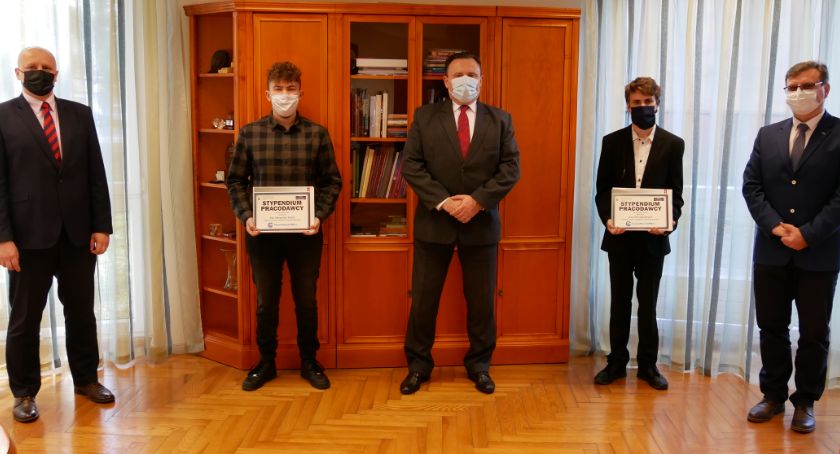 Stypendia dla studentów. Ufundował je pracodawca