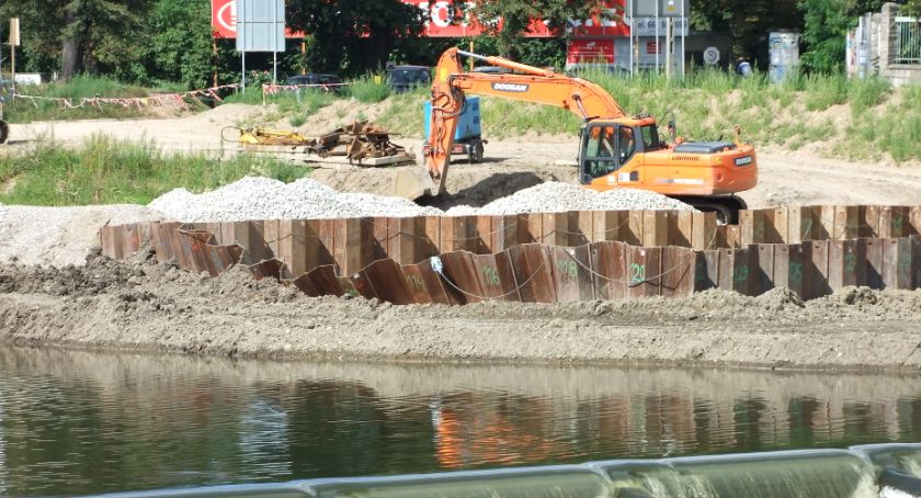 Remont wałów Nysy Kłodzkiej. 14 osób z prokuratorskimi zarzutami