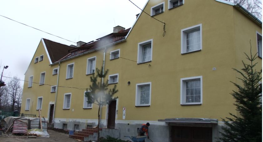 Dom dziecka muszą podzielić na dwa