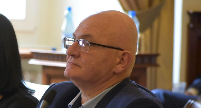 Starosta zaszczepił się poza kolejnością. Oświadczenie Andrzeja Kruczkiewicza