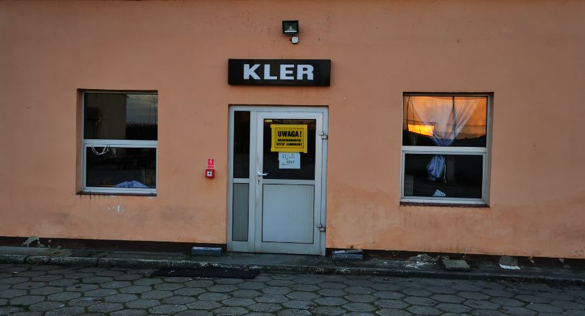 Kler. Pracownicy skarżą się na warunki pracy 