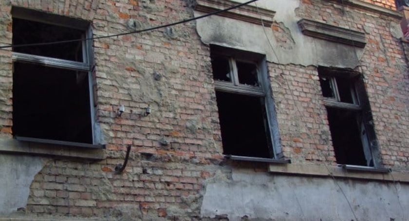 Głuchołazy. Na Opolskiej lokatorzy żyją w smrodzie i chłodzie!