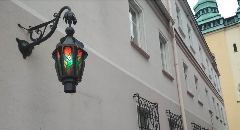 Głuchołazy. Co jest z tymi lampionami?