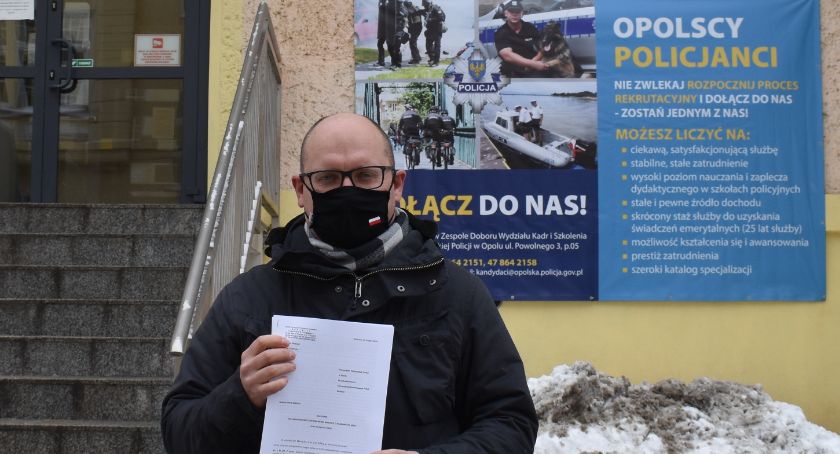 Koronawirus. Policja broni posła i burmistrza. Składamy zażalenie!