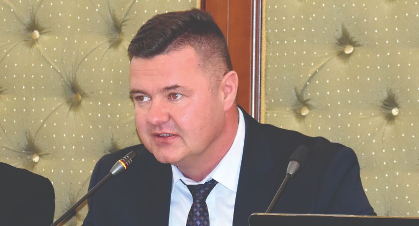 Gmina naciąga rząd? 