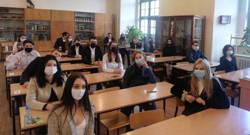Matury próbne w Carolinum 
