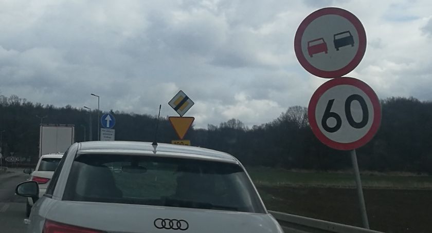 Utrudnienia na drodze krajowej 41 pomiędzy Nysą a Wierzbięcicami 