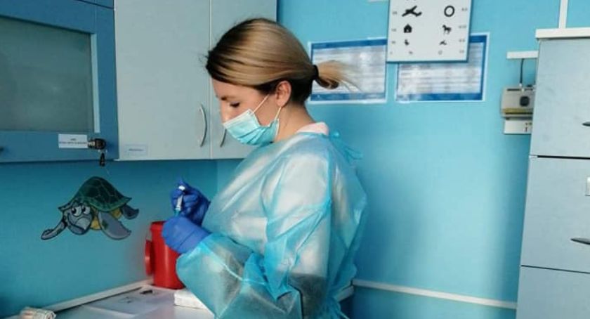 Nysanie muszą dojeżdżać na szczepienia