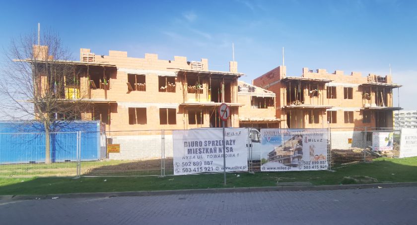 Ślepa prokuratura. Gminne działki sprzedano po zaniżonej cenie?