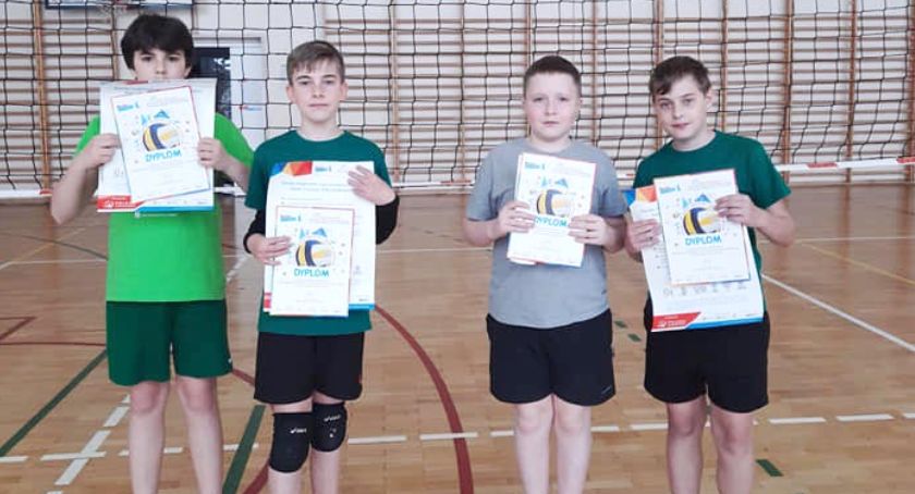 Awans siatkarzy z Jedynki