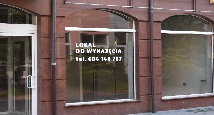 Handel w śródmieściu umiera