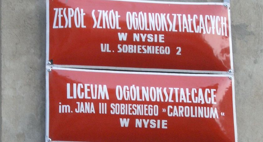 Kto zostanie dyrektorem Carolinum i Budowlanki?