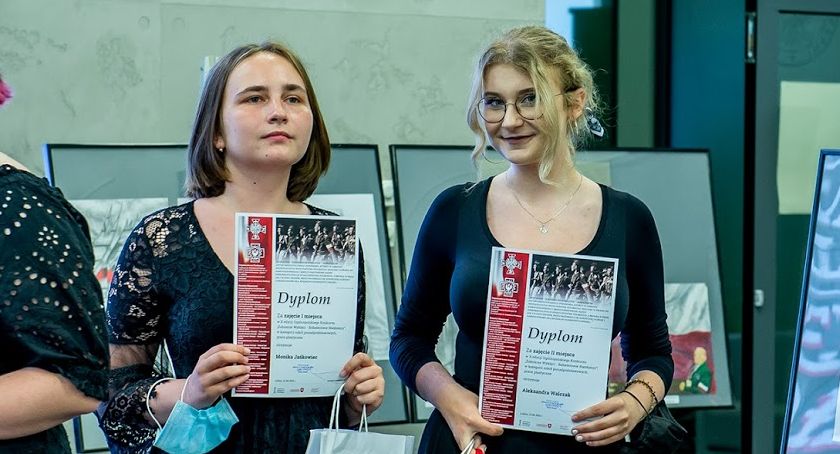 Kolejne sukcesy uczniów nyskiego „Plastyka” 