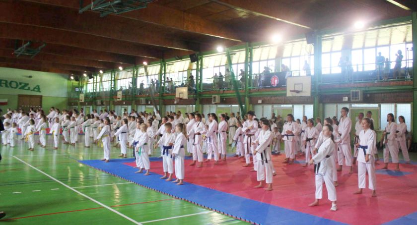 Grad medali głuchołaskich karateków