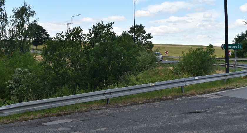 Niebezpieczny wyjazd ze Skorochowa na drogę wojewódzką