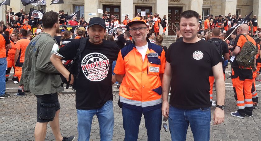 Nyscy ratownicy medyczni protestowali