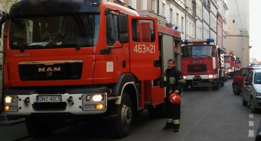 Wołała pomocy! Pomógł jej przechodzień