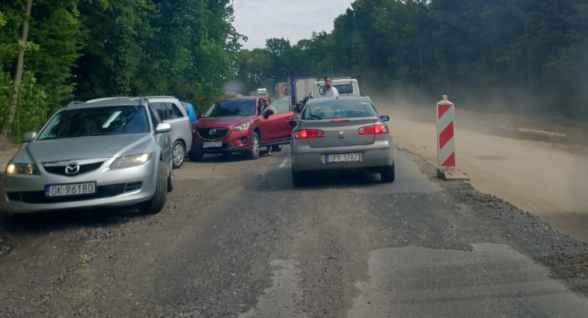 Remont drogi w Wierzbięcicach. Wykonawca chciał ograniczenie ruchu