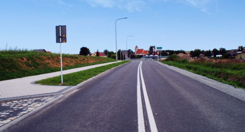 Droga do strefy i domów 