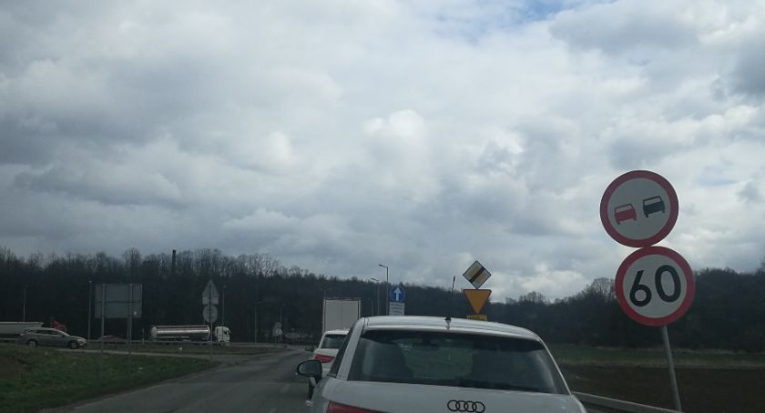 Remont drogi w Wierzbięcicach. Dlaczego wstrzymano prace?