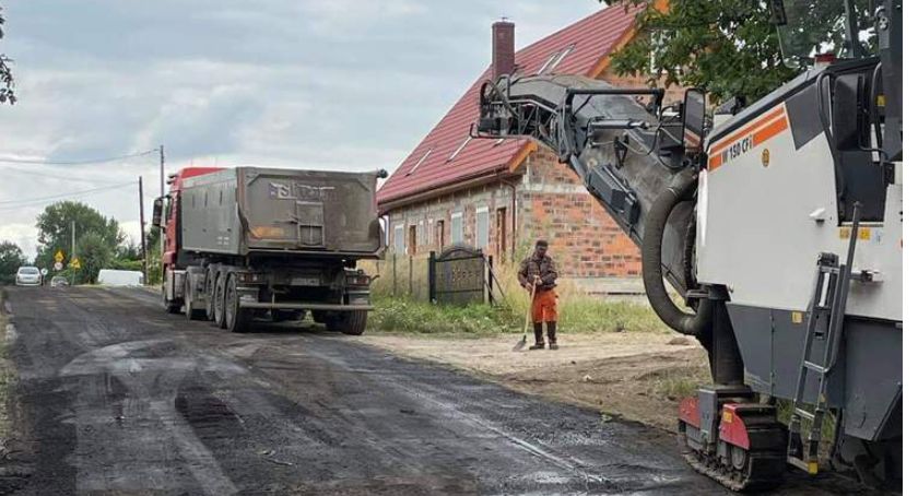 Remont drogi prowadzącej do Kozielna