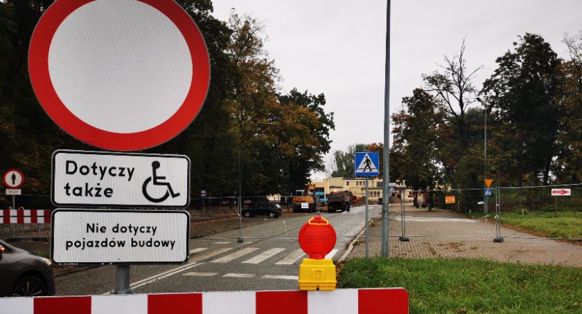 Racławicka zamknięta dla pieszych i samochodów