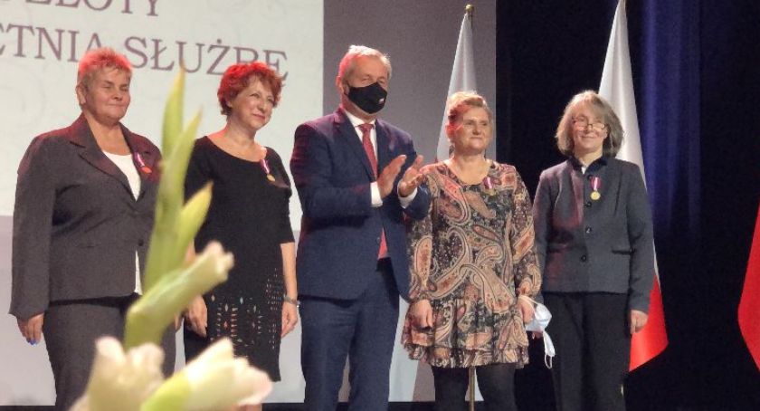 Medale dla nauczycielek