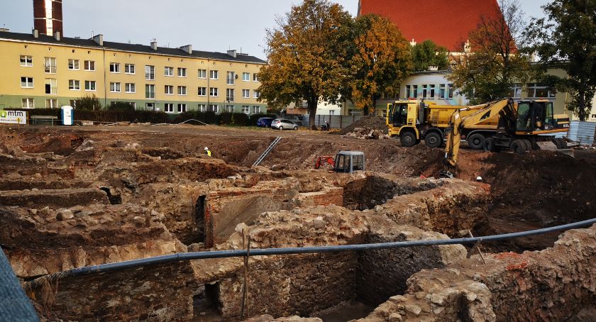 Ślady średniowiecza przy Kramarskiej