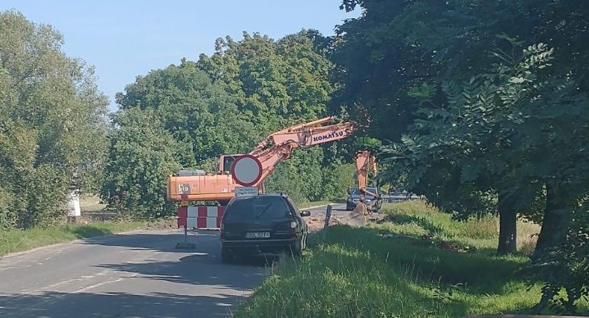 Przebudowa przepustu w Rusocinie przedłużona. Kierowcy muszą nadkładać drogi