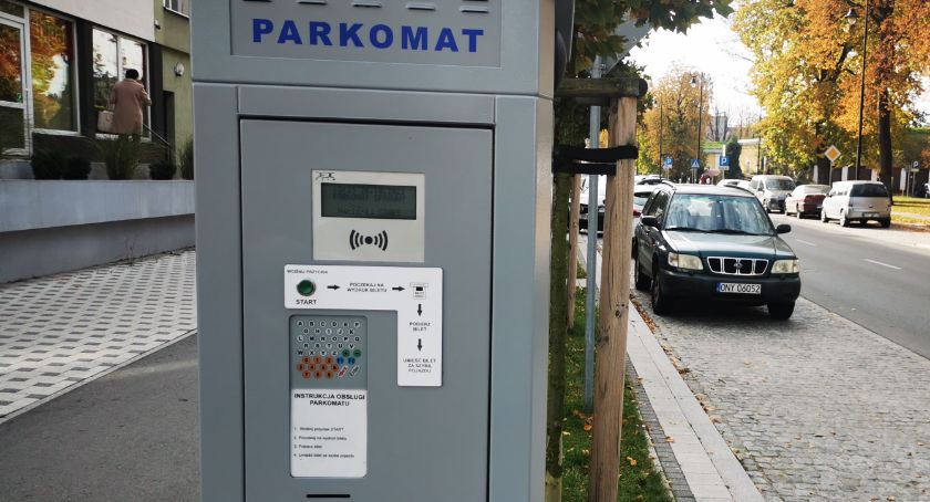 Parkowanie na Piastowskiej tylko z biletem parkingowym