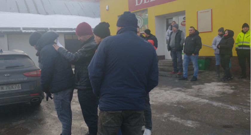 Droga z Prudnika na Nysę zamknięta. Mieszkańcy protesują