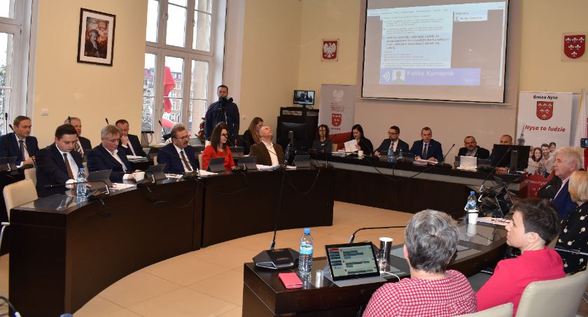 Burmistrz i radni Nysy zarobią dużo więcej 