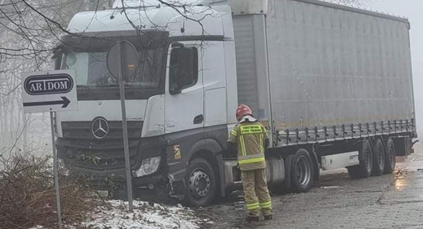 Nietypowa kolizja na Otmuchowskiej 