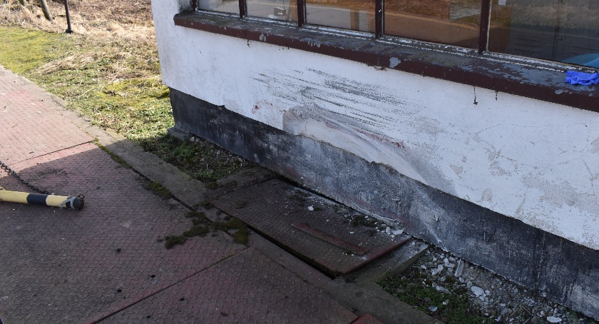 Wypadek w Kopernikach. Matka nie przyznaje się do winy