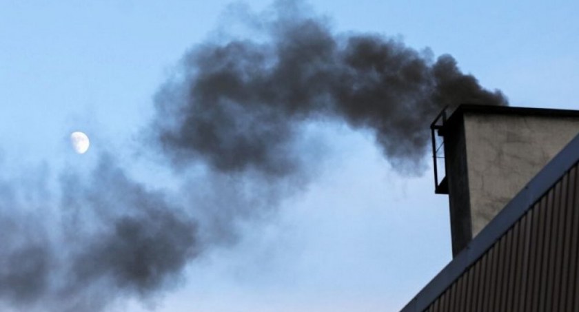 Smog nad Nysą. Przekroczono poziom ostrzegawczy  